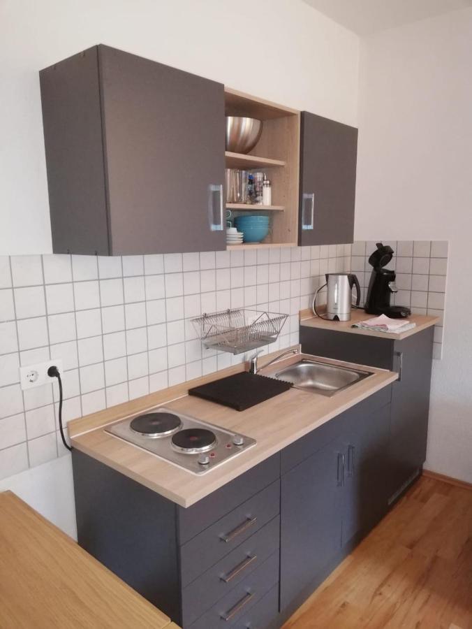Ferienwohnung - Apartment Mit Balkon In Halle-Saale, Trotha Halle  ภายนอก รูปภาพ